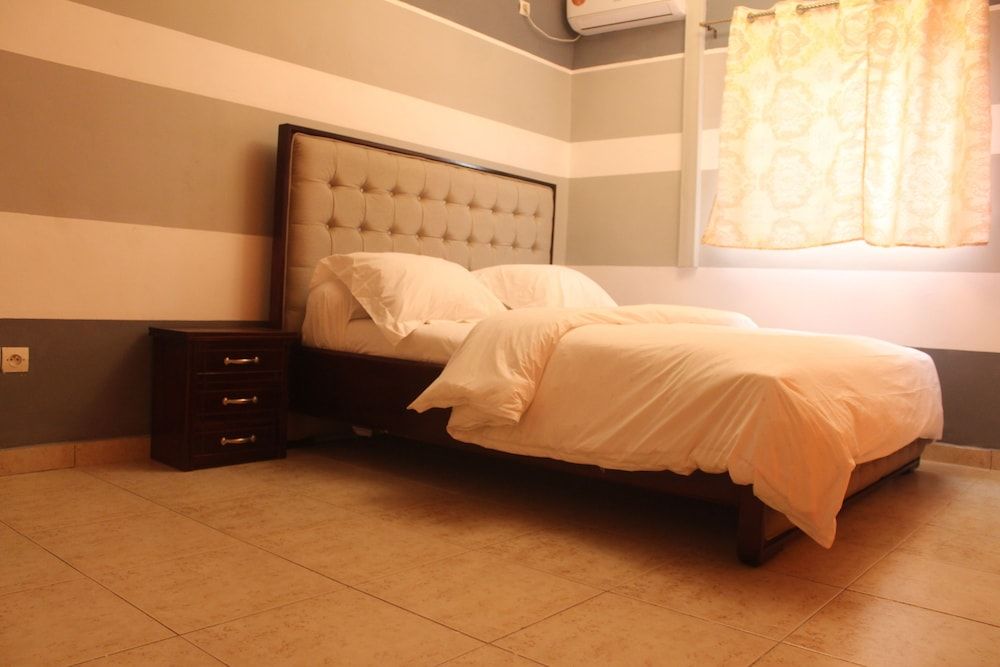 Deluxe Apartment, 2 Queen, Smoking Allowed, City View