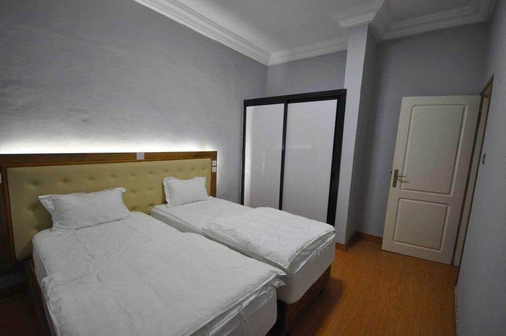 Line-Residence
