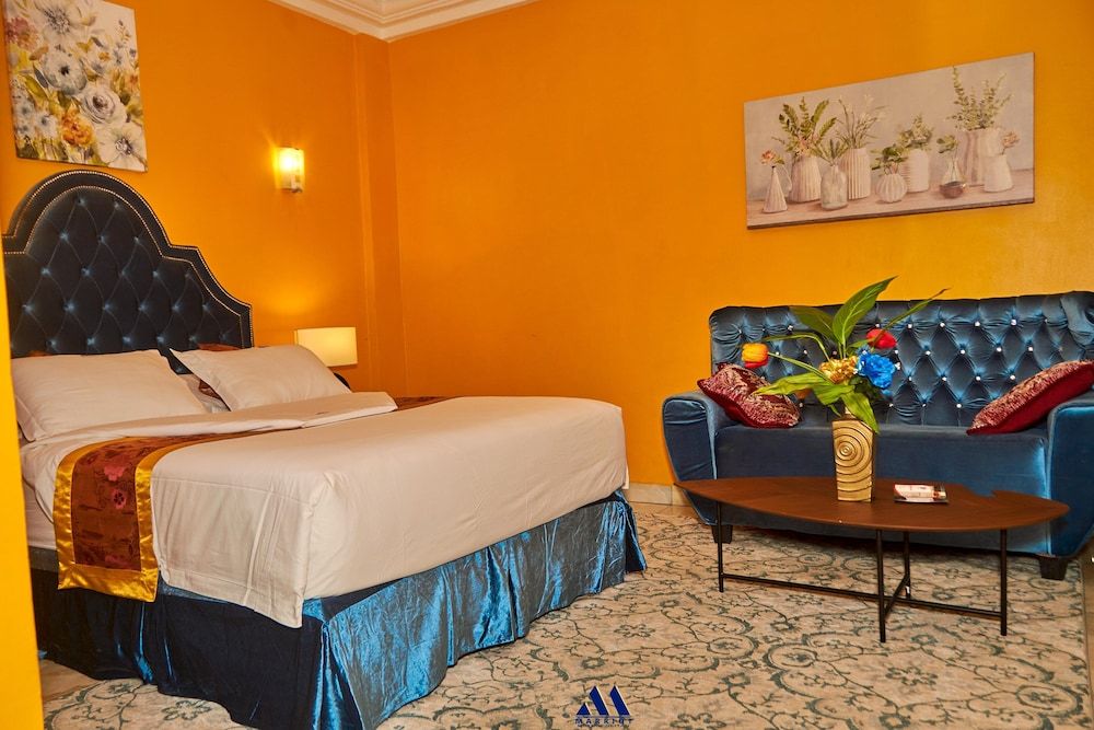 Marriot Metropolitan Hotel Standard Room 3