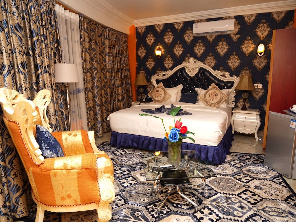 Marriot Metropolitan Hotel Executive Room 2