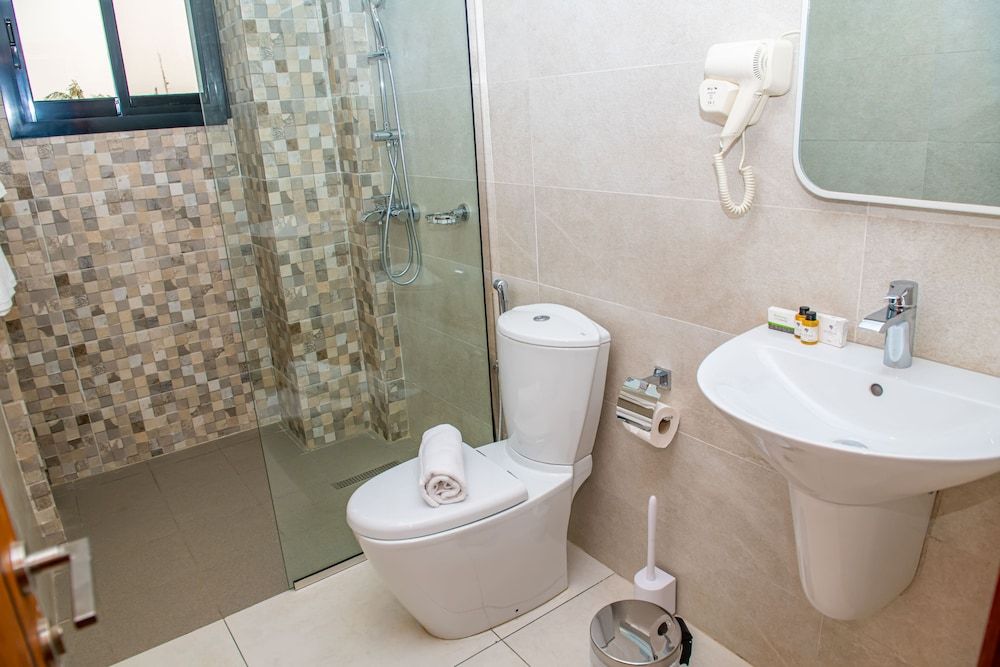 GENEVA HÔTEL Deluxe Suite 11