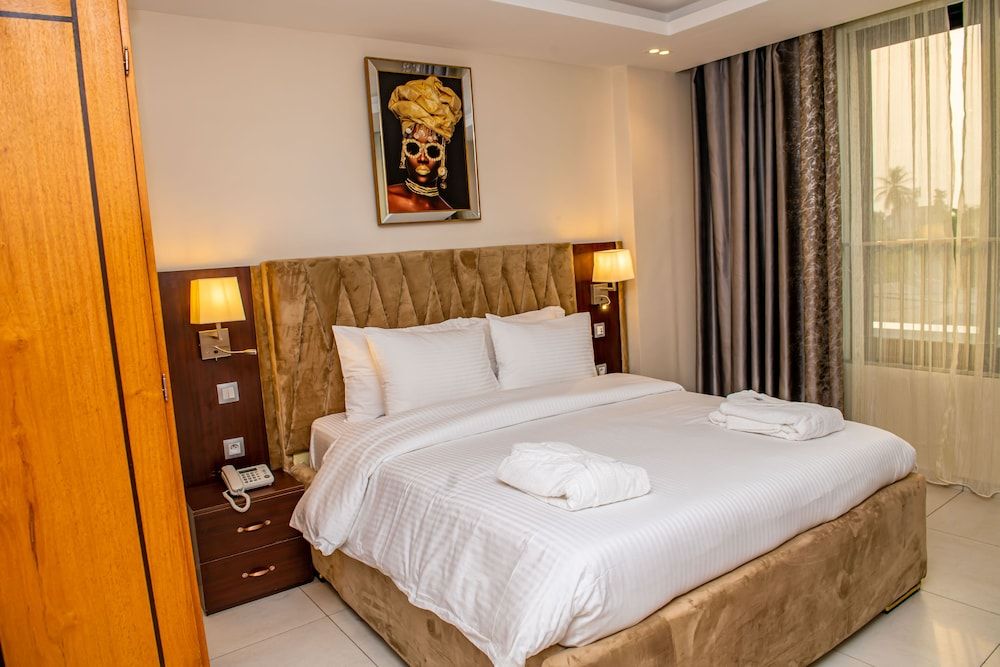 GENEVA HÔTEL Deluxe Suite 2