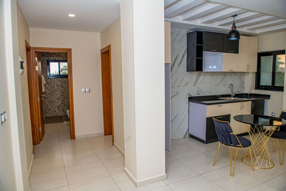 GENEVA HÔTEL Deluxe Suite 7