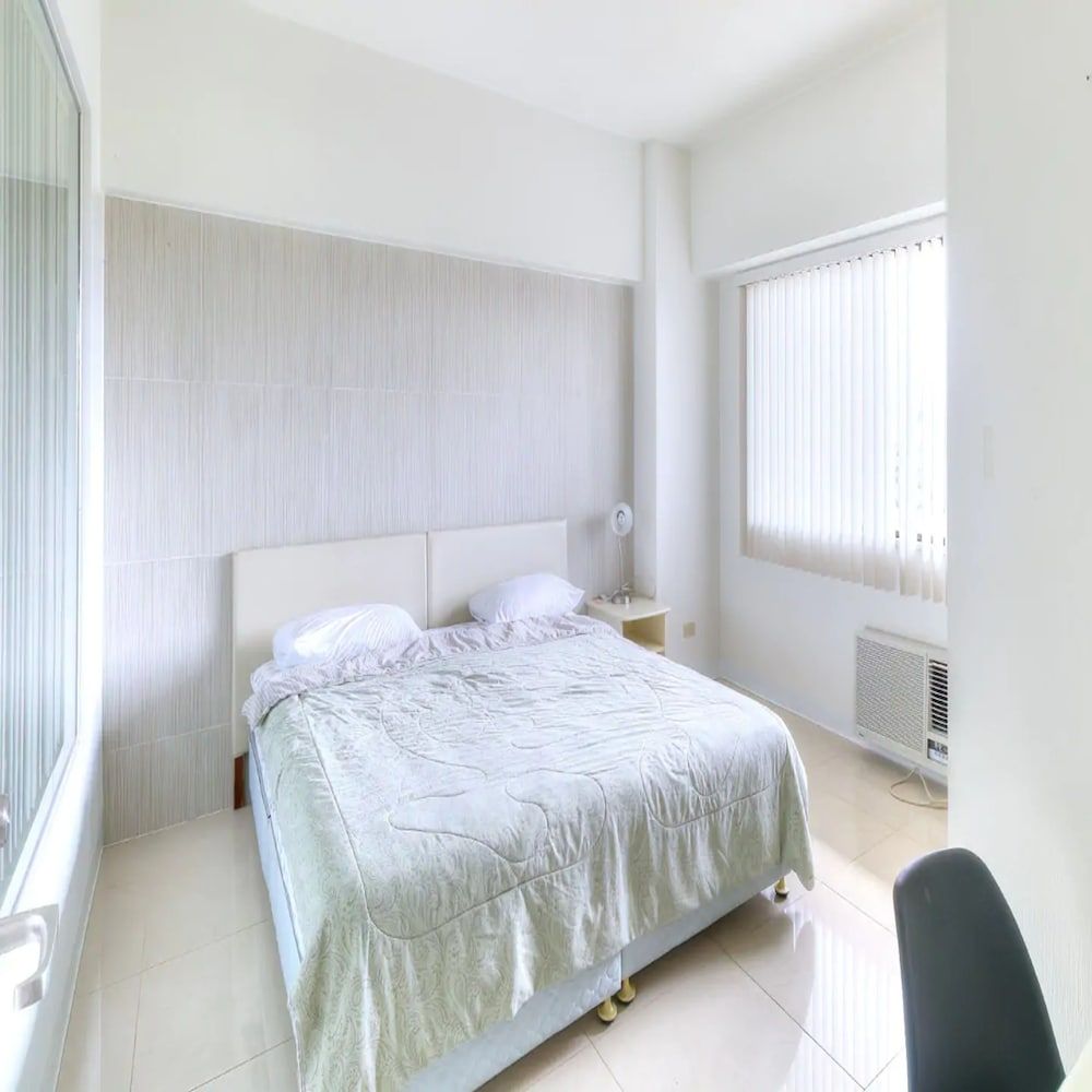 2 Bedroom