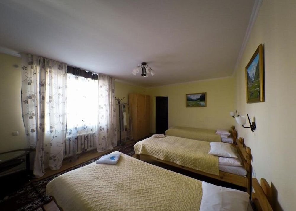 Guesthouse Alakol Economy Triple Room, Private Bathroom