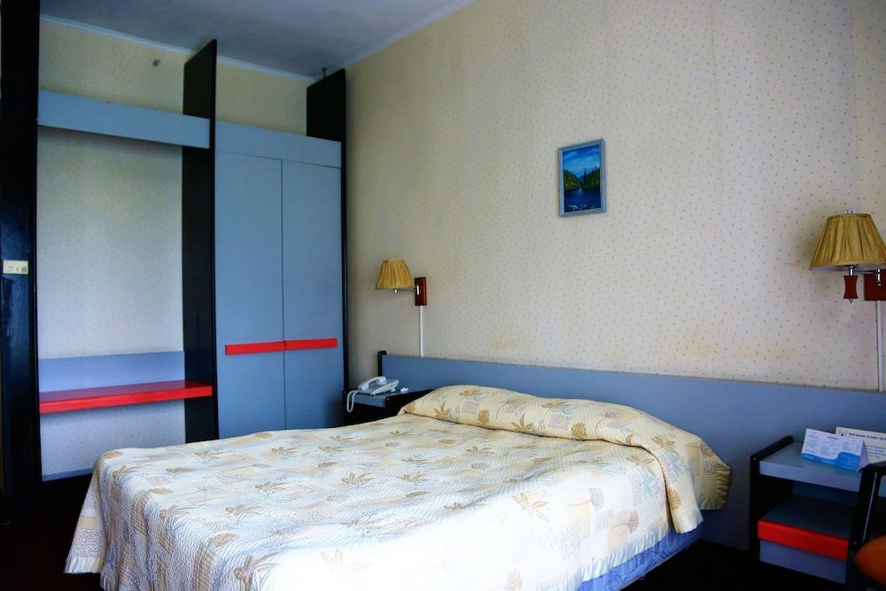 Single Room, 1 Twin Bed, Pool View