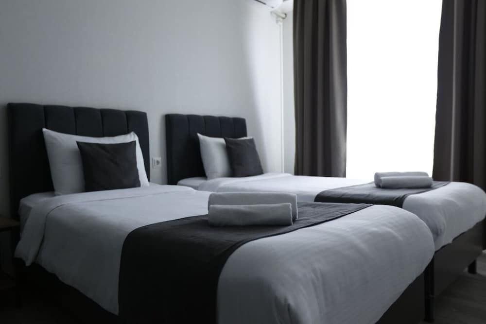 Urban Hotel Standard Twin Room 3