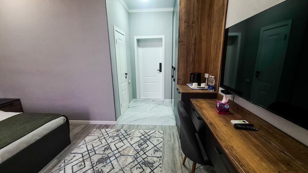 Dosman Hotel Bishkek Deluxe Room 16