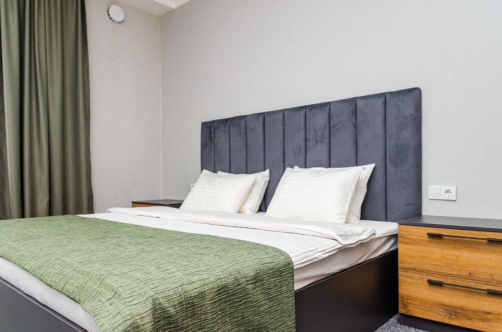 Dosman Hotel Bishkek Deluxe Room 2