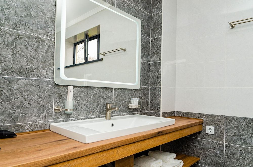 Dosman Hotel Bishkek Superior Room 10