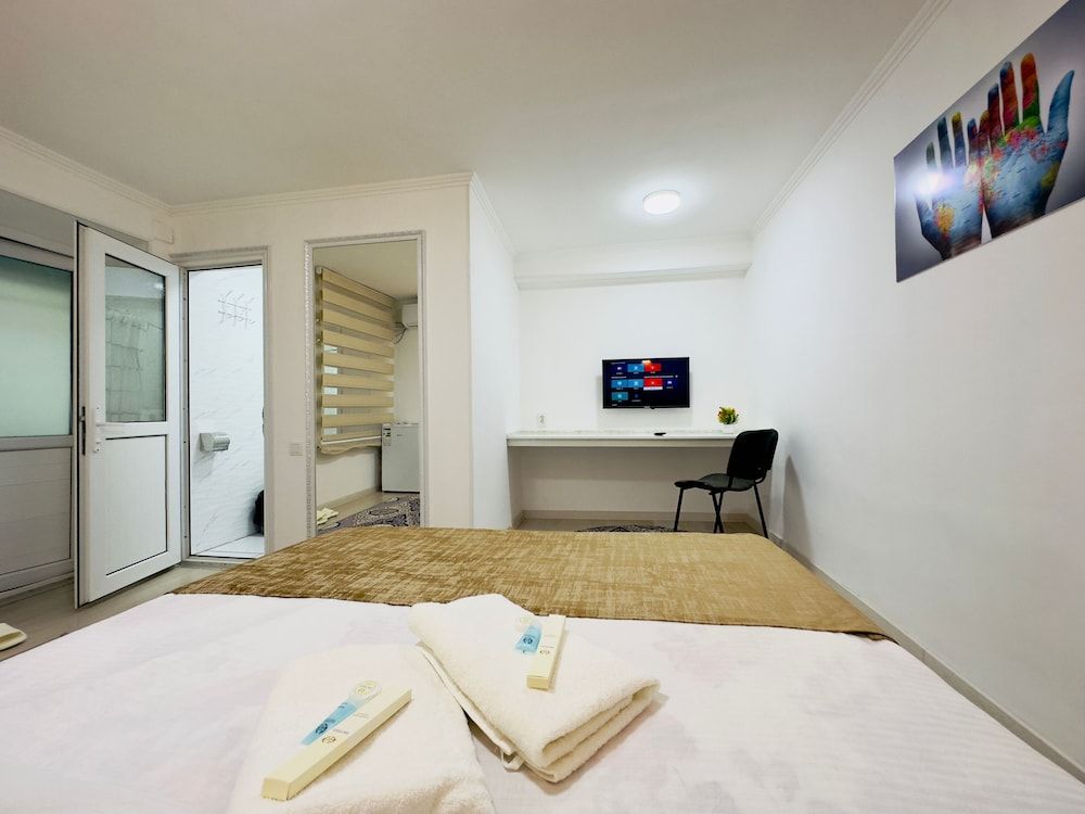 ABS Guest House Osh Standard Double Room 8