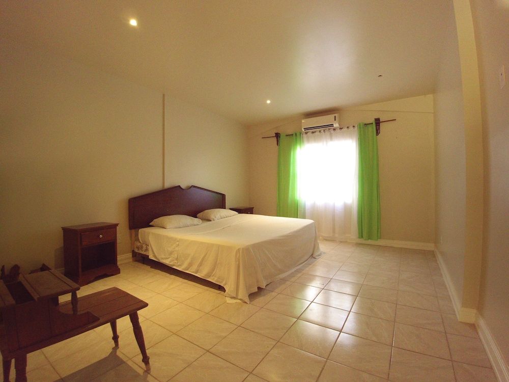 Comfort Double Room Single Use, 1 King Bed, Accessible, Non Smoking