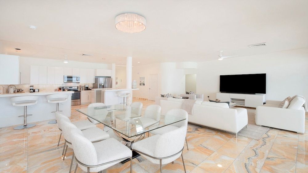 Panoramic Condo