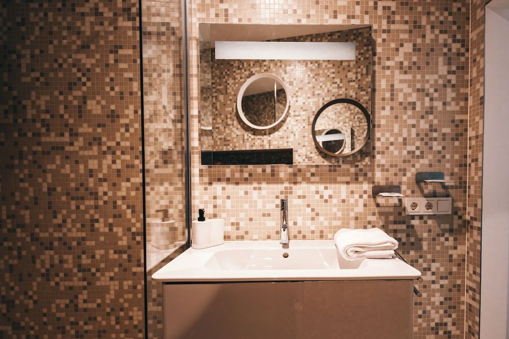 undefined Exquisite 1BR Apt in Old Town w Balcony 10