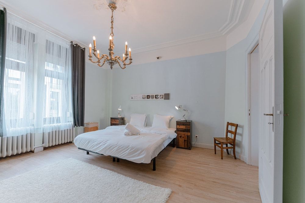 undefined Baroque Style Townhome Garden Patio Prkg 7