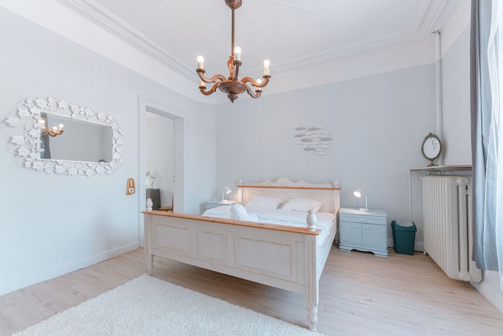 undefined Baroque Style Townhome Garden Patio Prkg 9