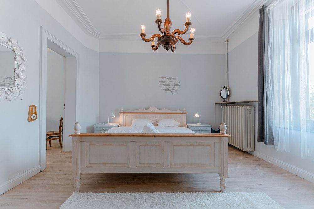 undefined Baroque Style Townhome Garden Patio Prkg 6