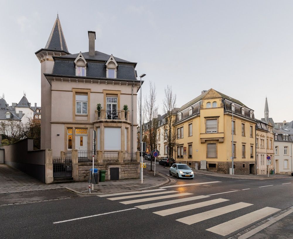 undefined Luxurious Modern 3BR Roof Villa Apt 3