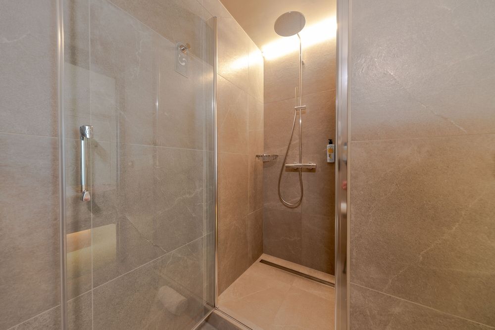 Kazakiwi Classic Double Room 13