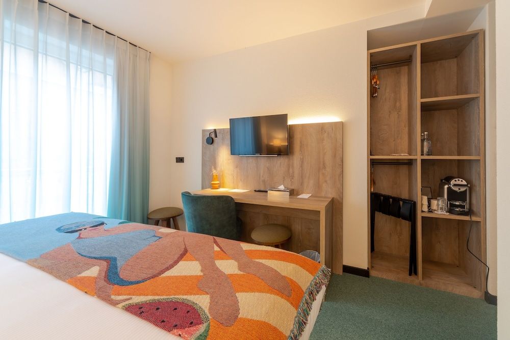 Kazakiwi Classic Double Room 4