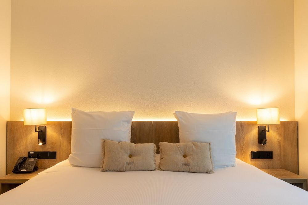 Kazakiwi Classic Double Room 6