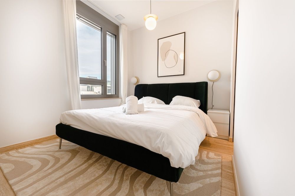 undefined Inviting 2BR Apt in Ville Haute District 5