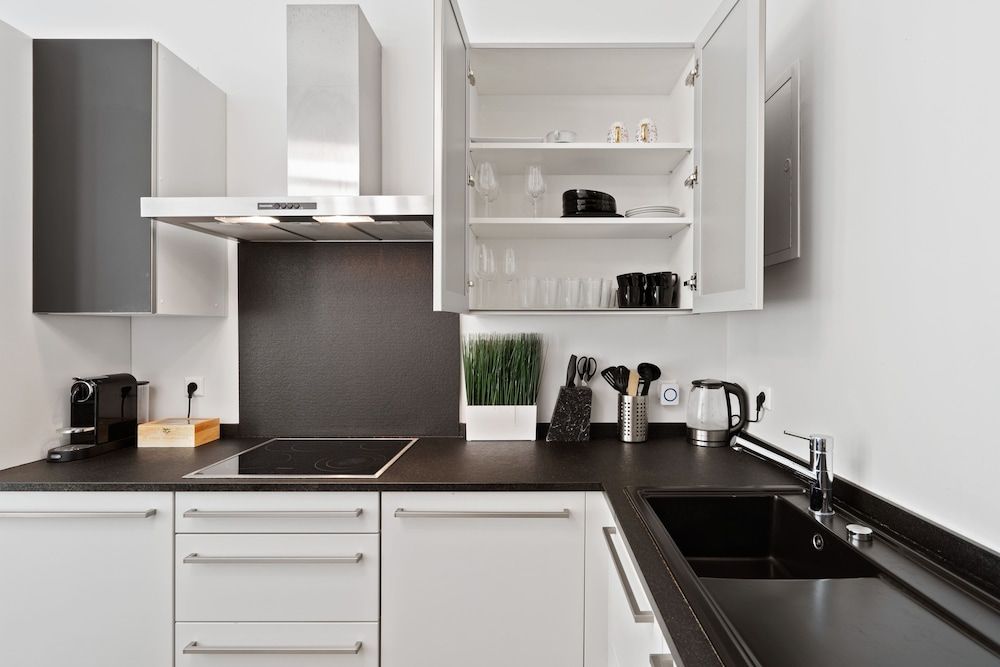 undefined VIP Suite Apartment - 5 min walk center 10