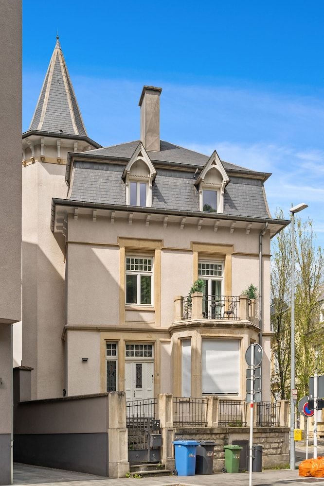 undefined VIP Suite Apartment - 5 min walk center