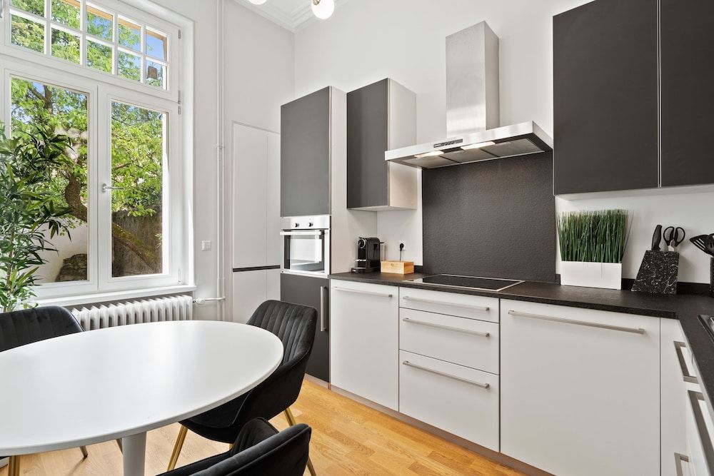 undefined VIP Suite Apartment - 5 min walk center 8