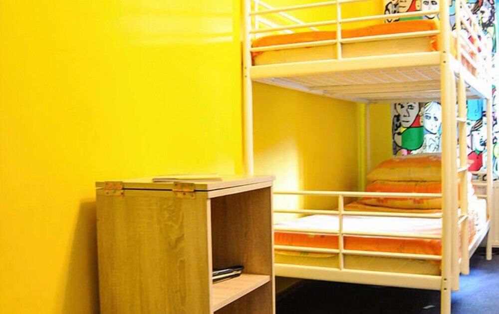 Funky Mamaliga Hostel Shared Dormitory, Mixed Dorm (6 beds) 4