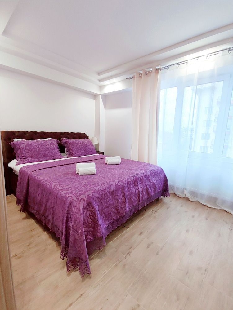 2BR&LIVING center city CHISINAU Standard Apartment, 1 Queen Bed with Sofa bed, Kitchen 2
