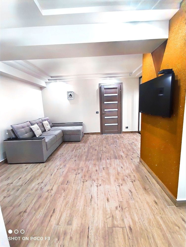 2BR&LIVING center city CHISINAU Standard Apartment, 1 Queen Bed with Sofa bed, Kitchen 6