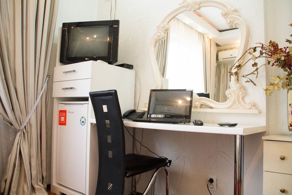 undefined Bella Donna Hotel 4
