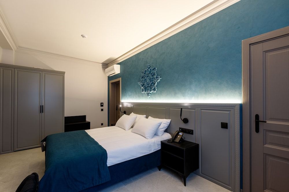 Richmond Hotel Double Room 4