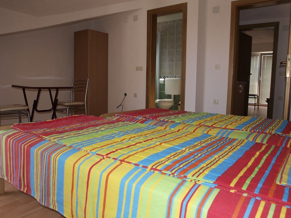 Bogdanovski Studios & Guest Rooms Double or Twin Room 4