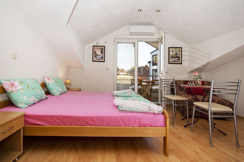 Bogdanovski Studios & Guest Rooms House, Multiple Beds 12