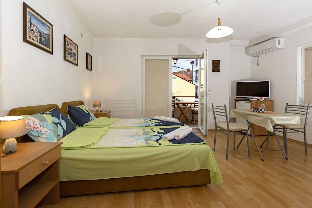 Bogdanovski Studios & Guest Rooms House, Multiple Beds 6