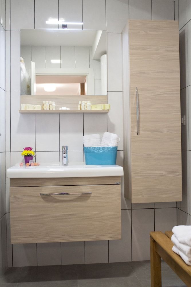 Capitol Suites Comfort Condo, City View 7