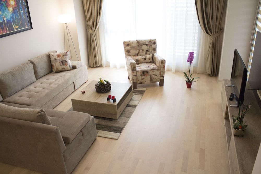 Capitol Suites Comfort Condo, City View 11