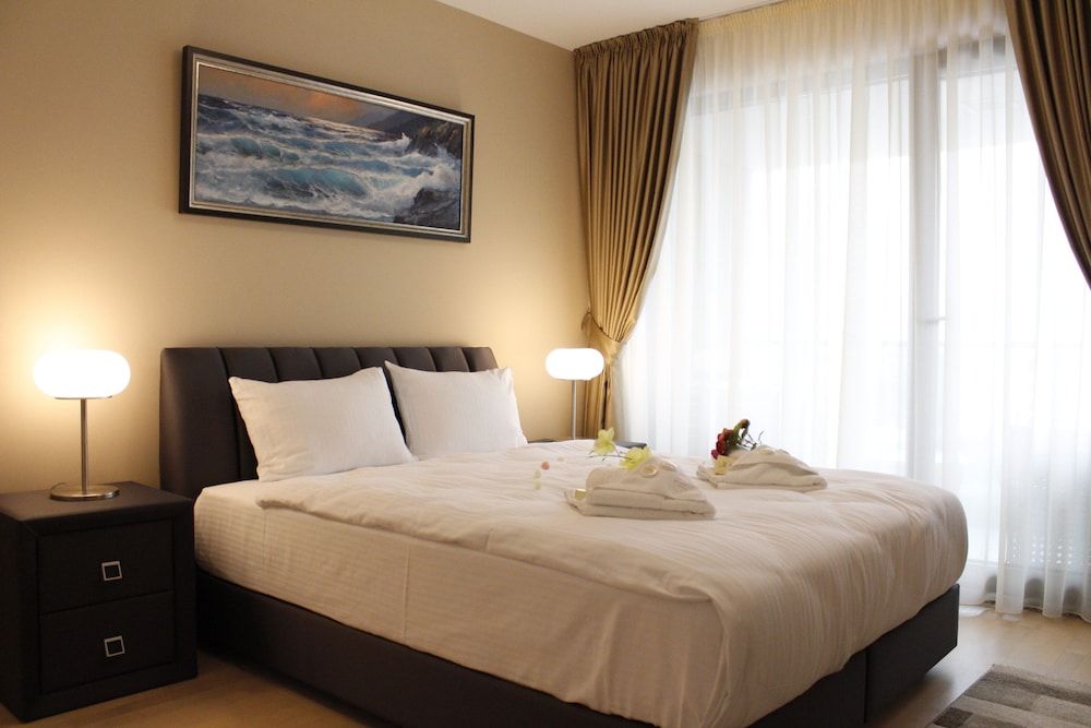 Capitol Suites Comfort Condo, City View 5