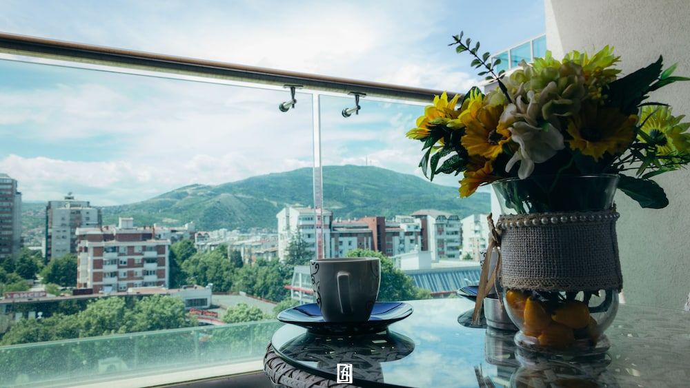 Capitol Suites Comfort Condo, City View 6