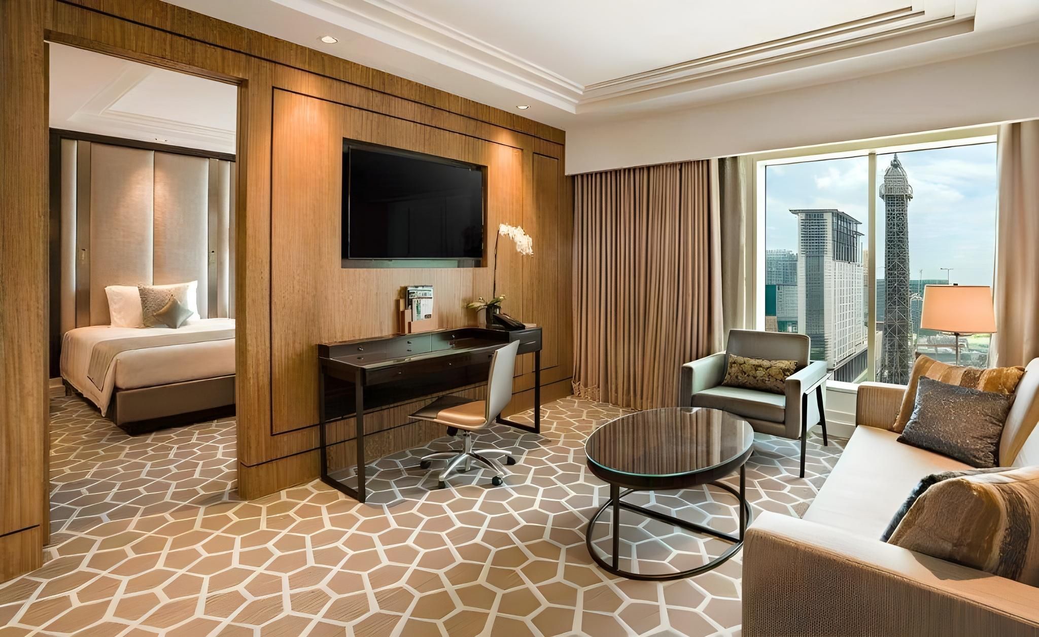 Lyon Suite with Two Double Beds and Eiffel Tower View