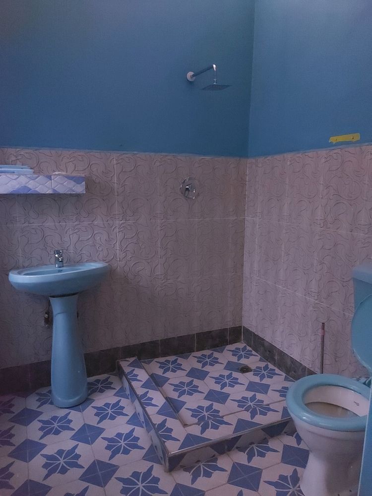 Naisi Spur Family Single Room 7