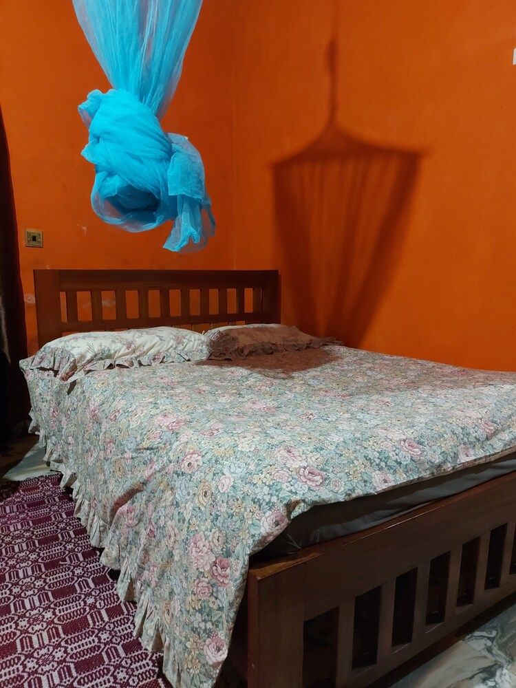 Naisi Spur Family Single Room 5