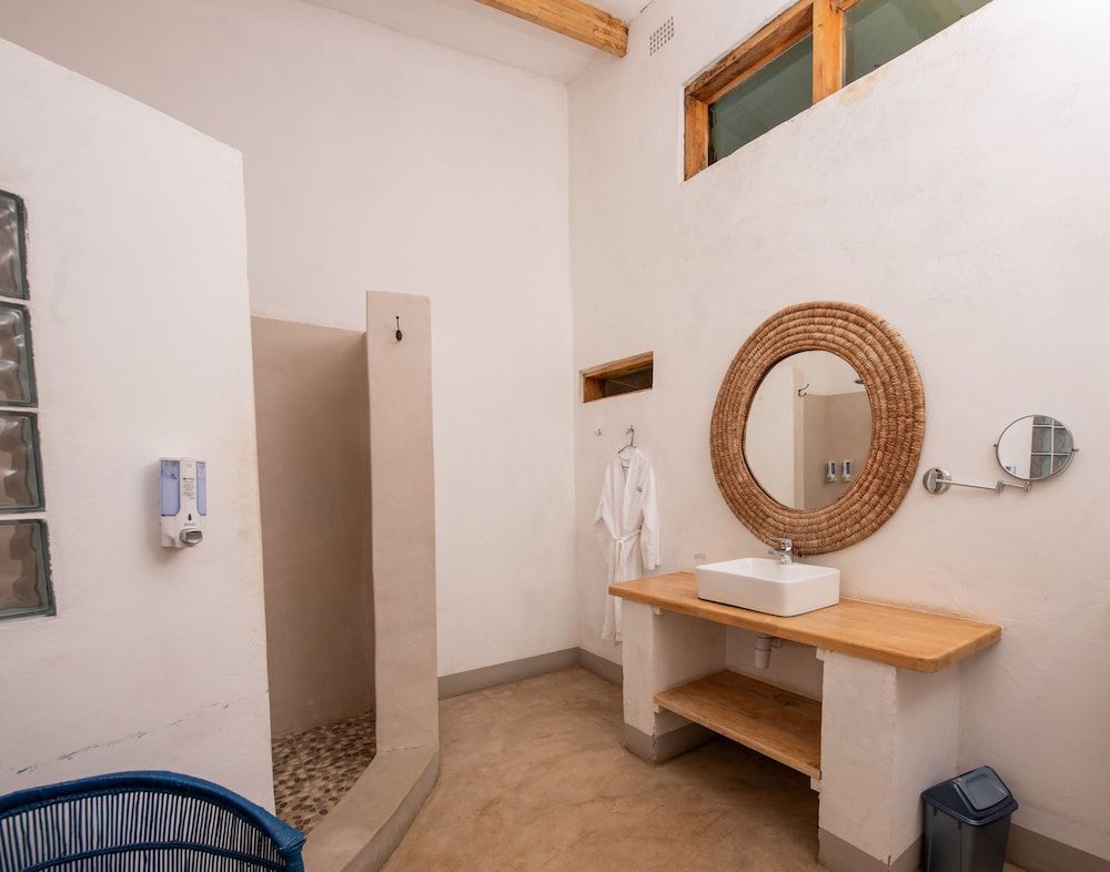 Sunbird Chintheche Inn Superior Room 6