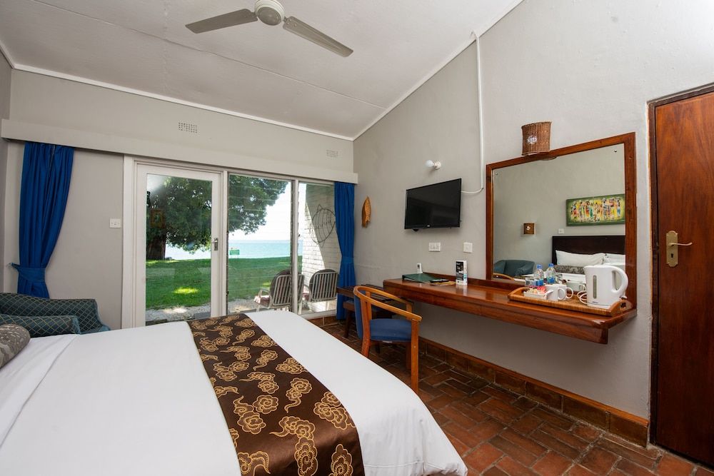 Sunbird Chintheche Inn Superior Room 2