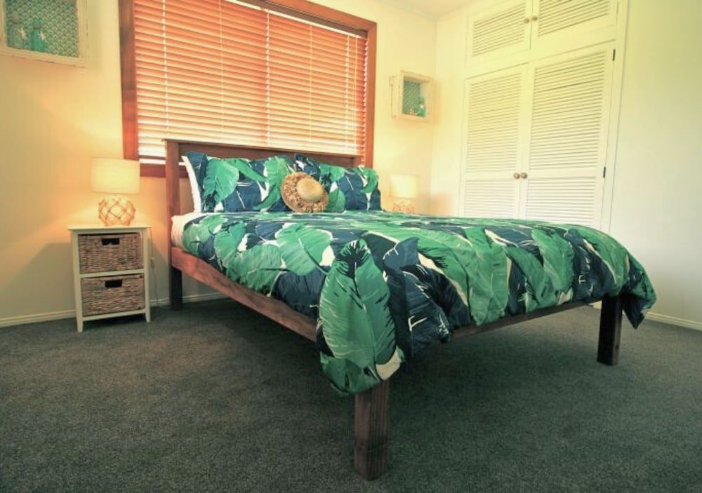 Premium House, Mountain View
