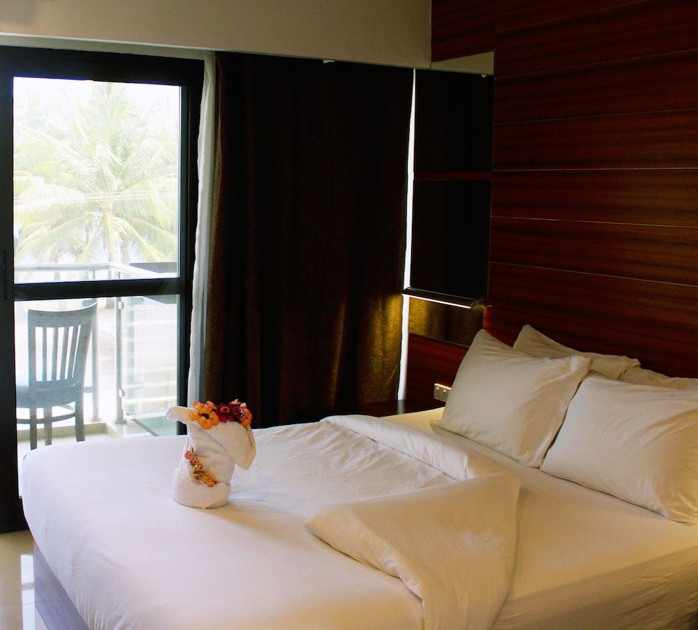 Nambis Inn Premium Room, 1 Queen Bed, Sea View 2