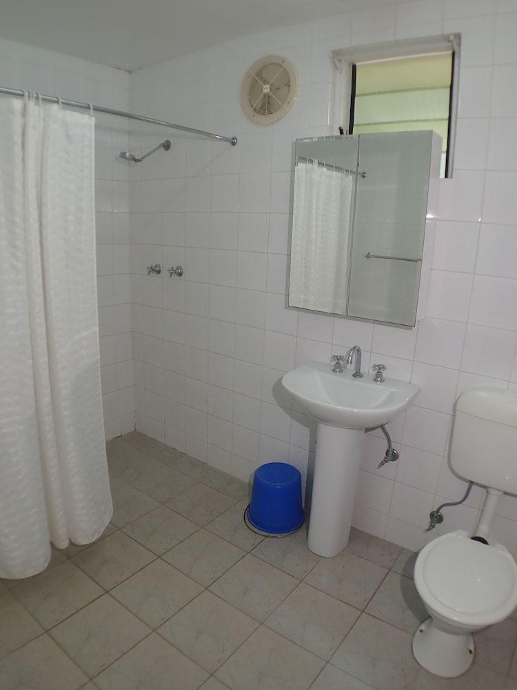 Taklam Lodge Deluxe Room, Multiple Beds, Non Smoking 4