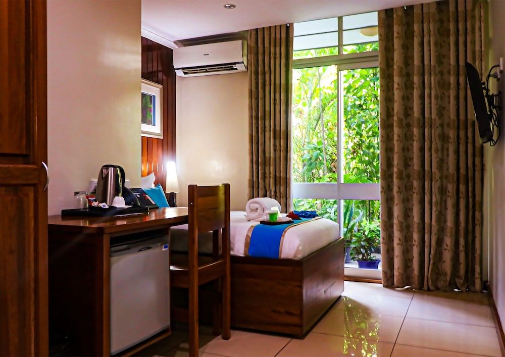 The Sanctuary Hotel and Spa Deluxe Twin Room 4